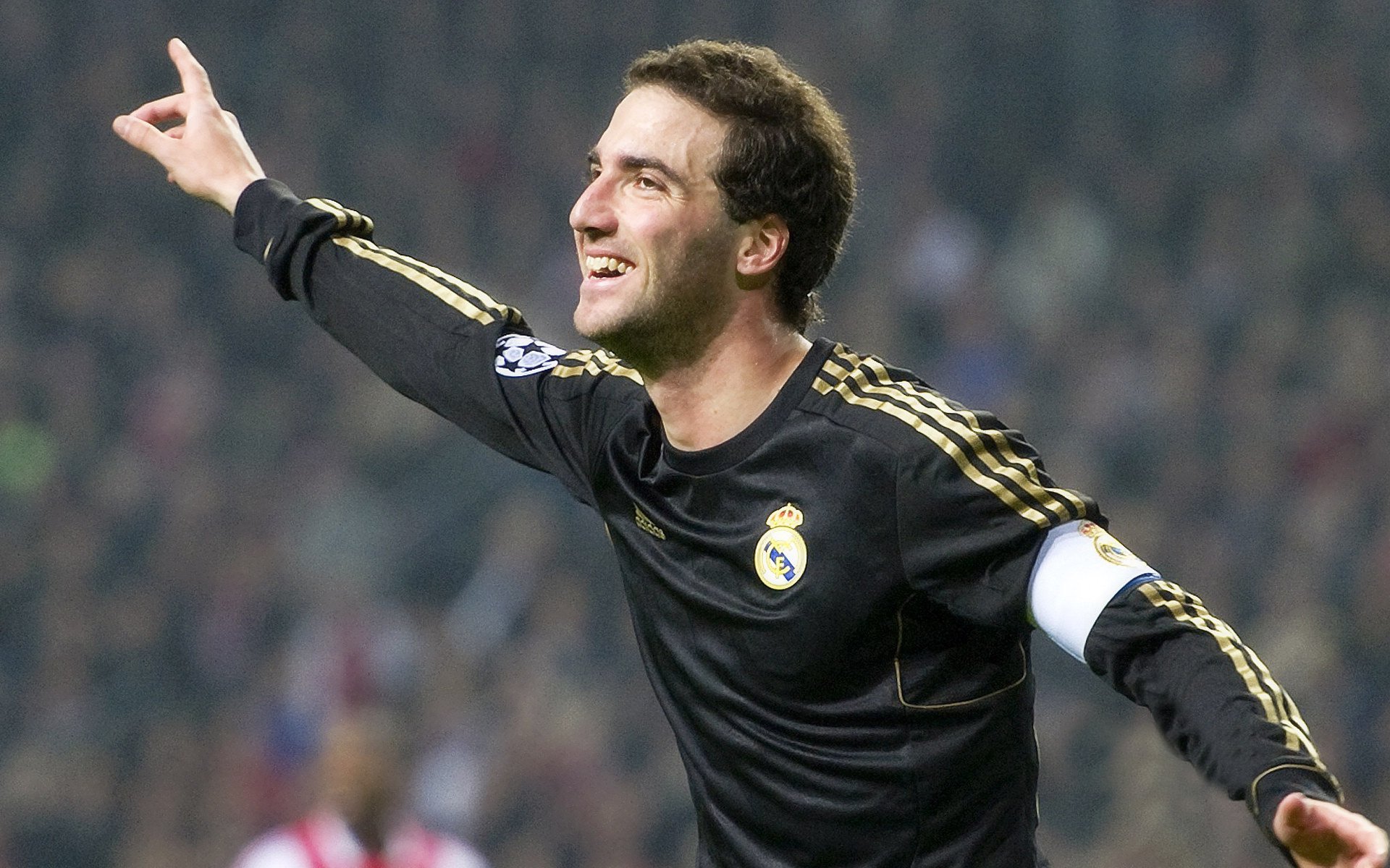 未来“足球偶像”在欧冠的崭露头角，未来十大足球巨星